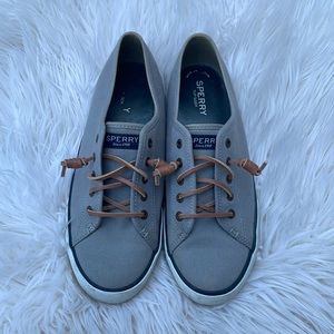 Sperry Womens  Sneaker - Size 8